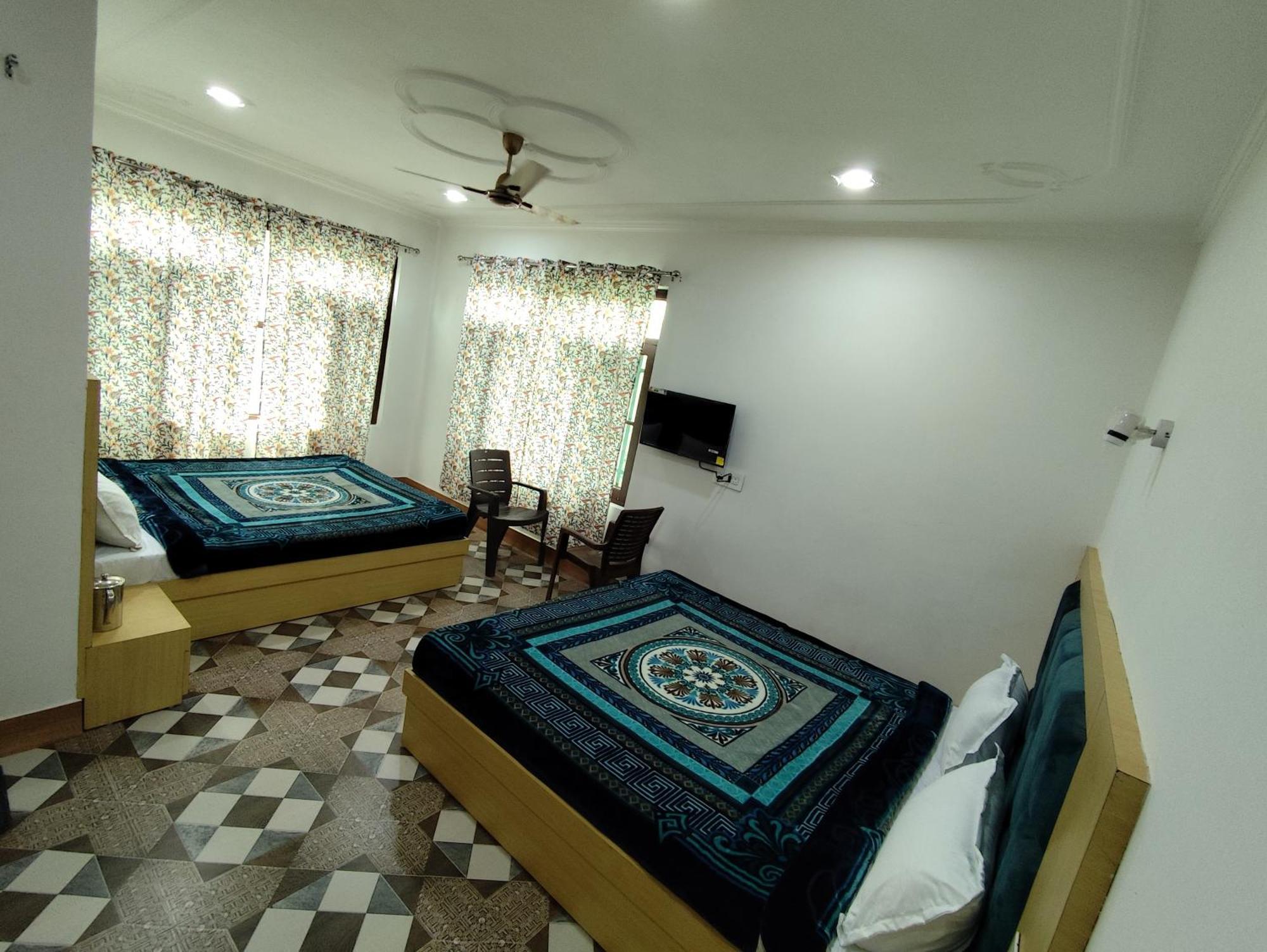 The Heaven Tree Hotel ศรีนาการ์ ภายนอก รูปภาพ