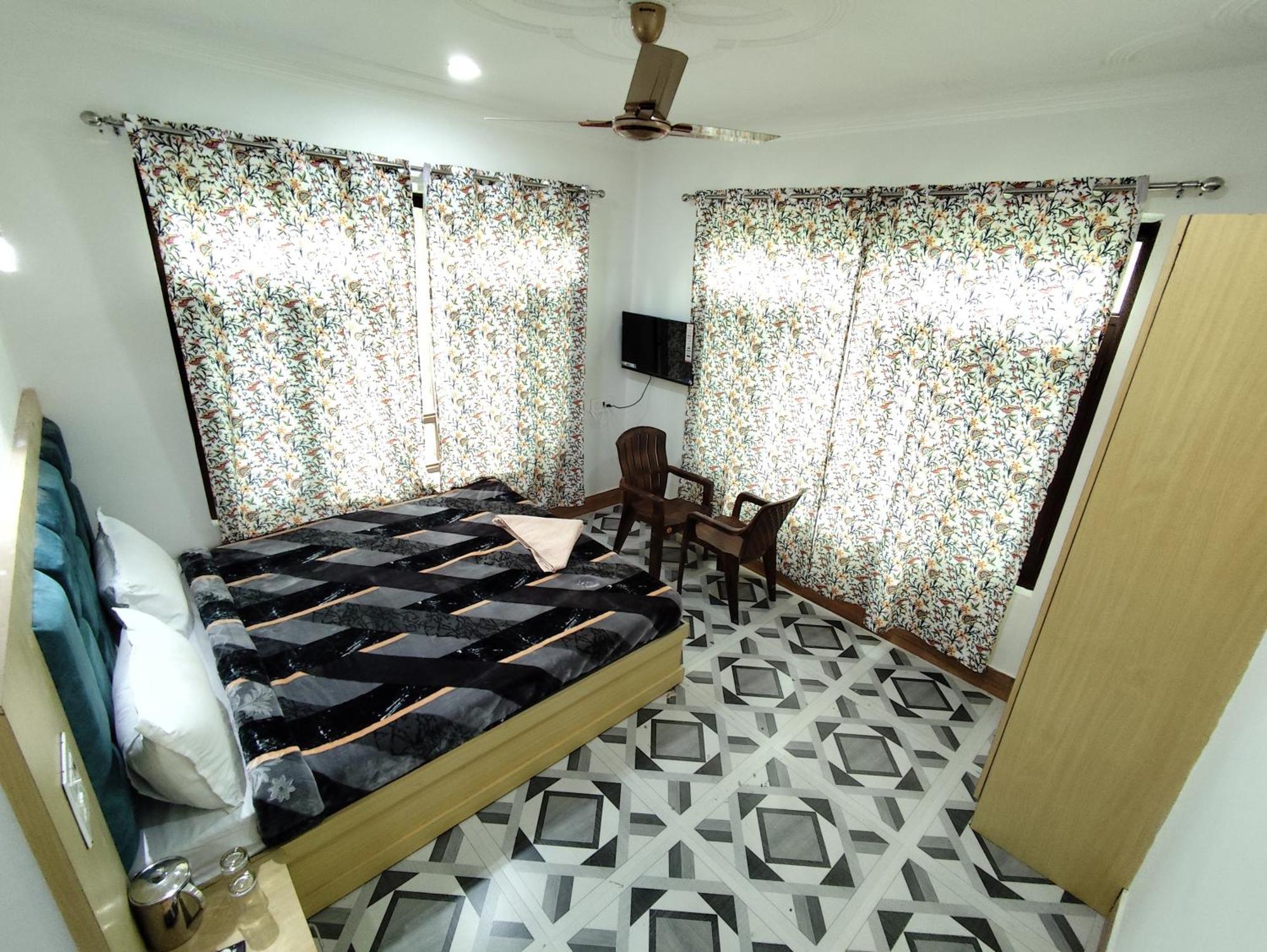 The Heaven Tree Hotel ศรีนาการ์ ภายนอก รูปภาพ