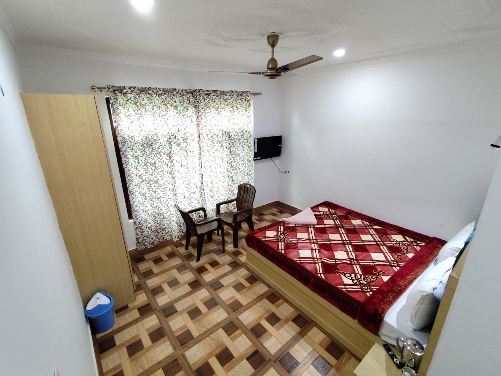 The Heaven Tree Hotel ศรีนาการ์ ภายนอก รูปภาพ