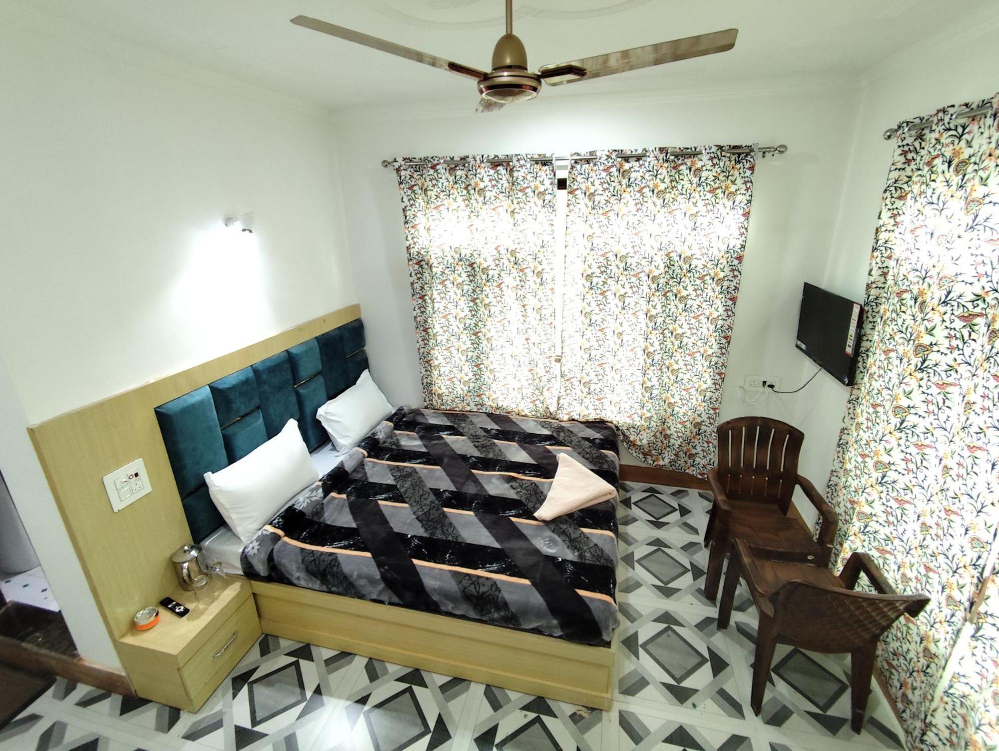 The Heaven Tree Hotel ศรีนาการ์ ภายนอก รูปภาพ